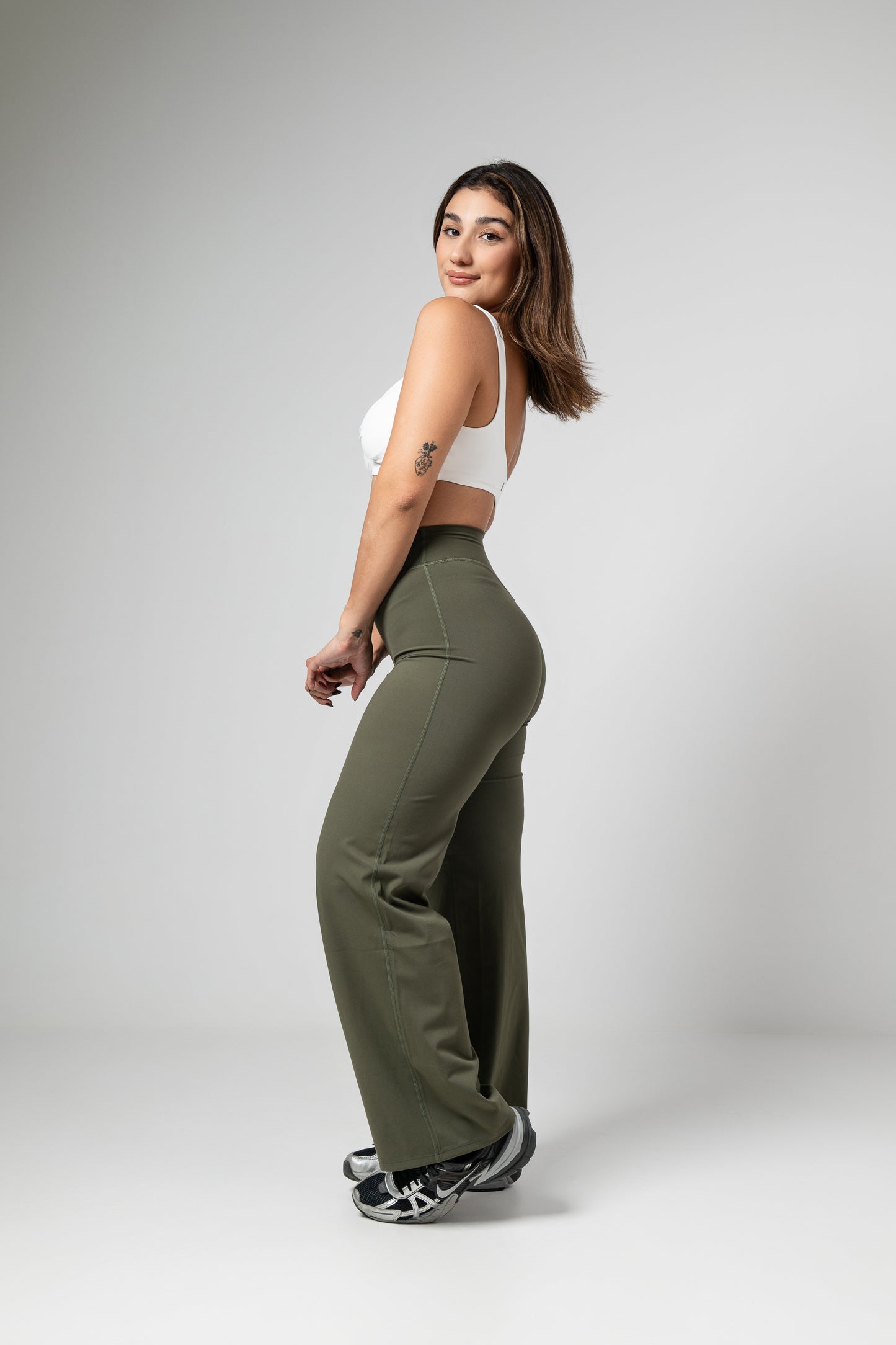 GREEN - Straight Leggings