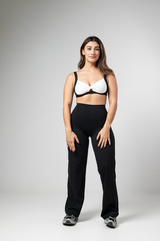 BLACK - Straight Leggings