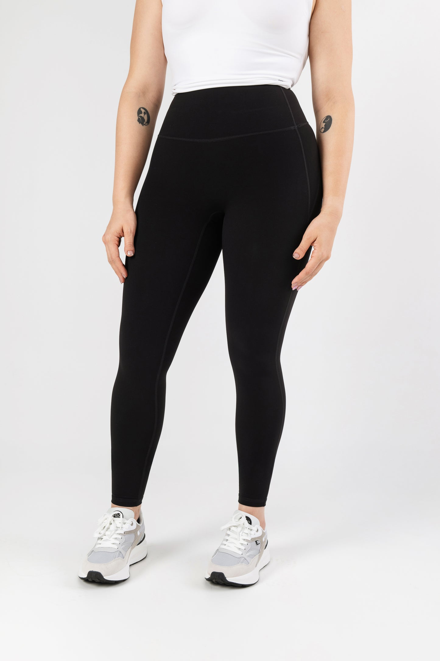 BLACK - Compression Leggings